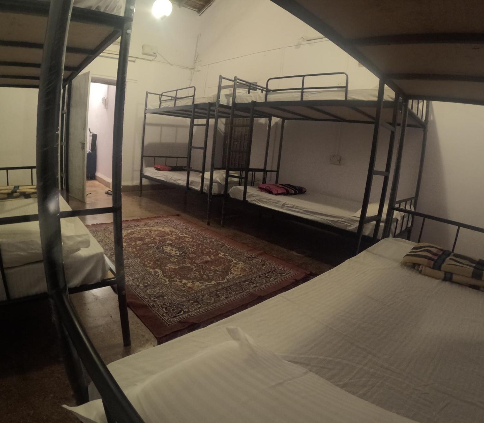 Streetmates Hostel Анжуна Екстер'єр фото