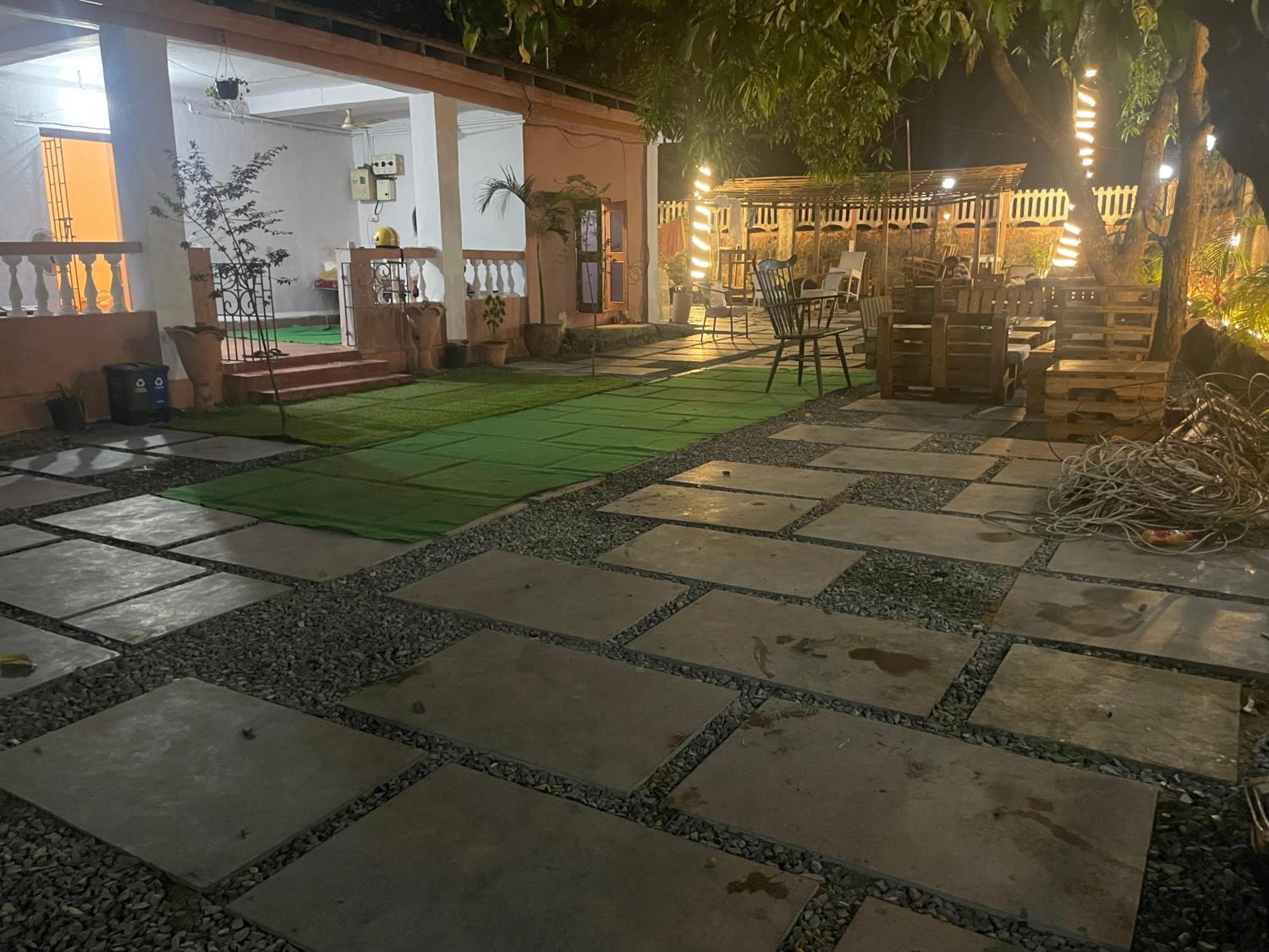Streetmates Hostel Анжуна Екстер'єр фото