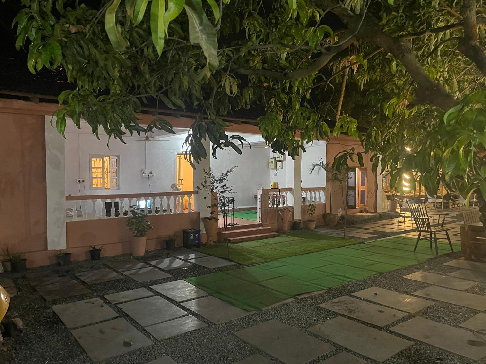 Streetmates Hostel Анжуна Екстер'єр фото