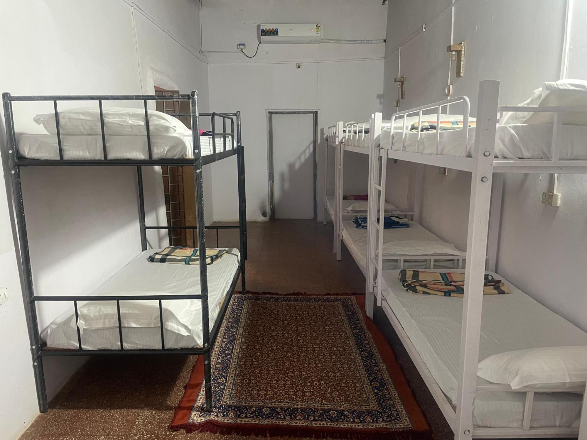 Streetmates Hostel Анжуна Екстер'єр фото