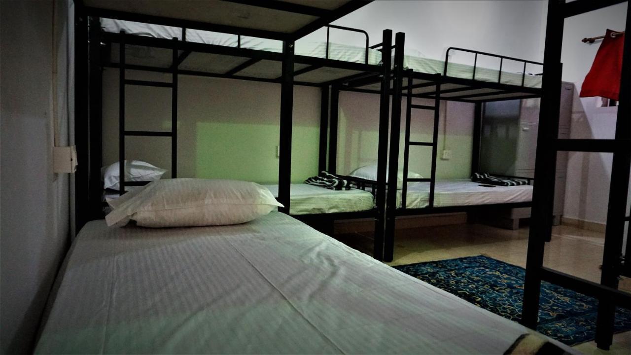 Streetmates Hostel Анжуна Екстер'єр фото