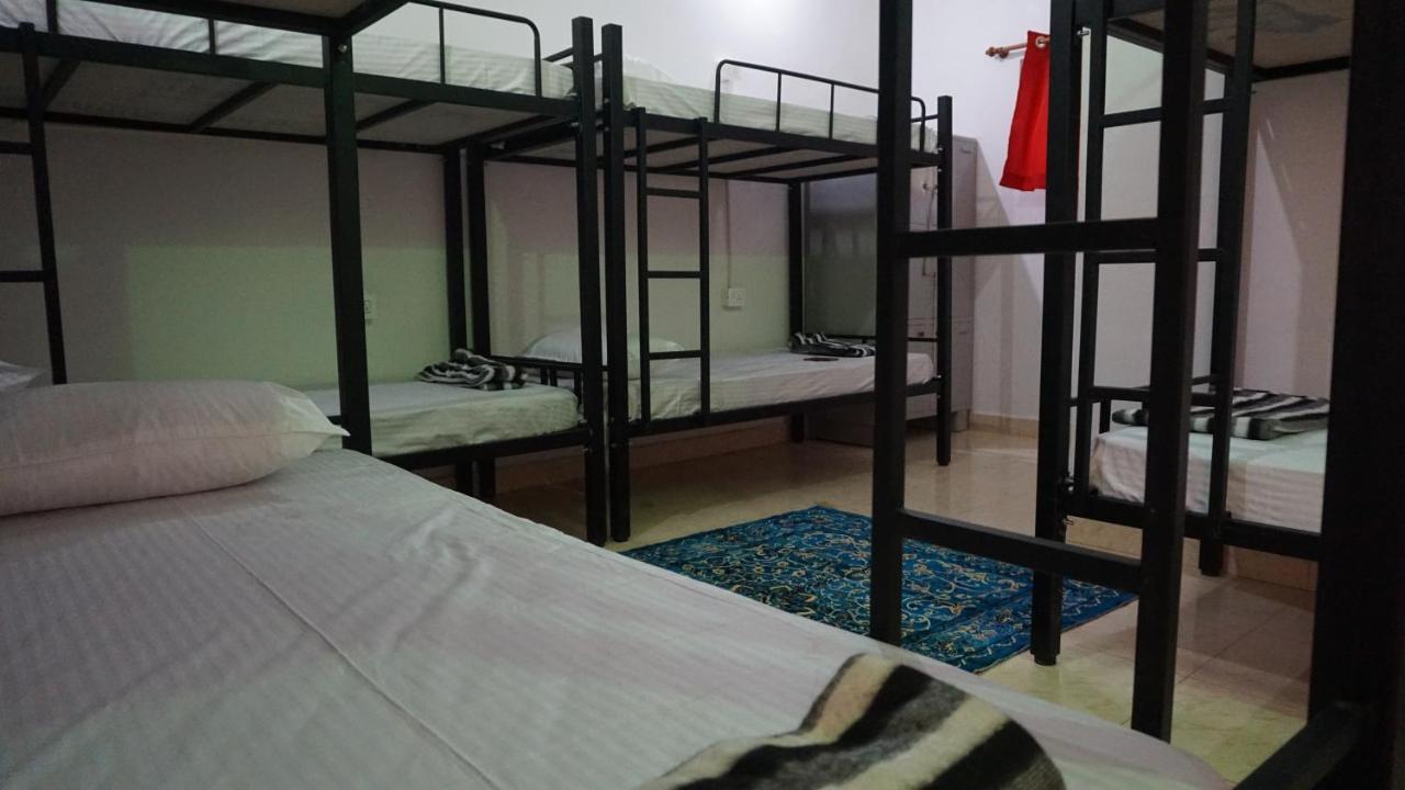 Streetmates Hostel Анжуна Екстер'єр фото
