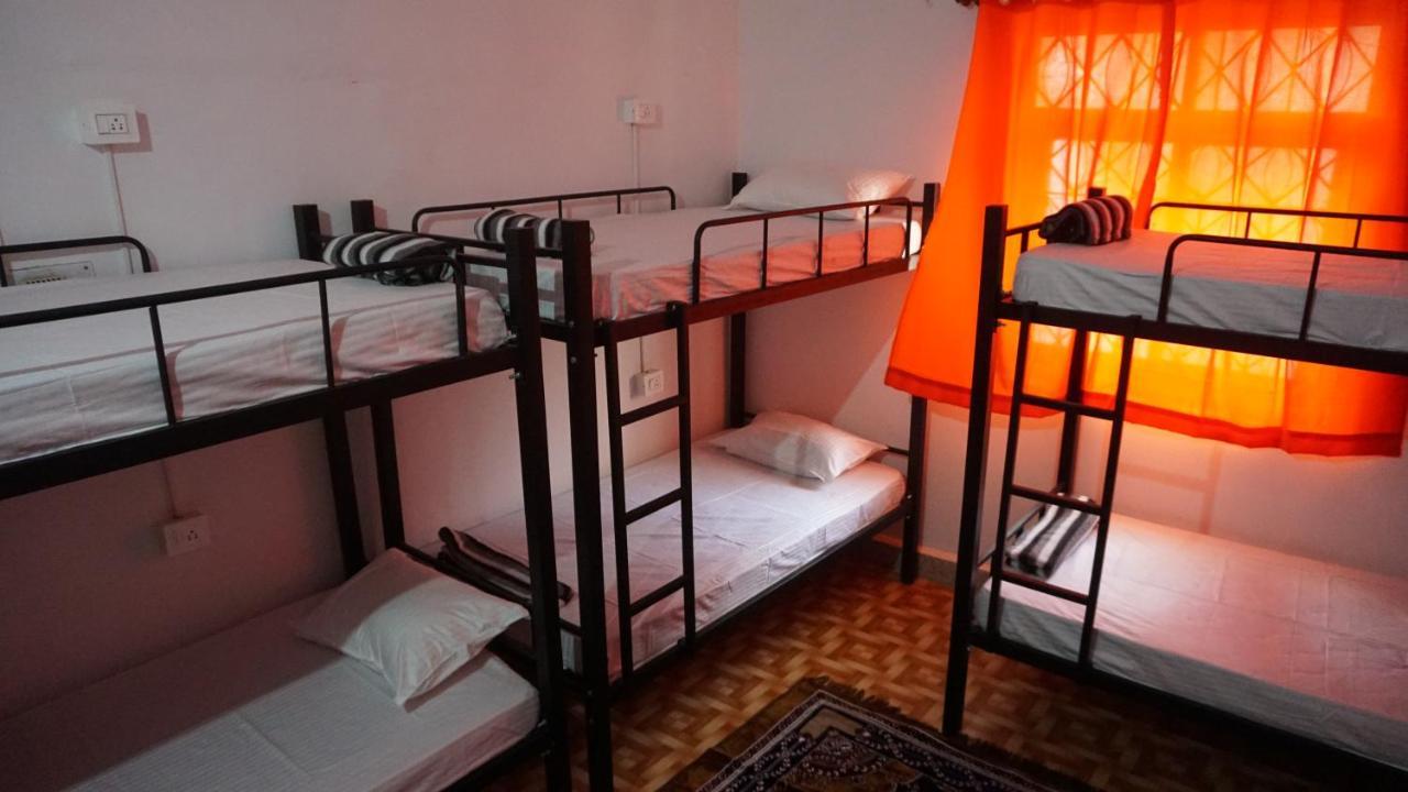 Streetmates Hostel Анжуна Екстер'єр фото
